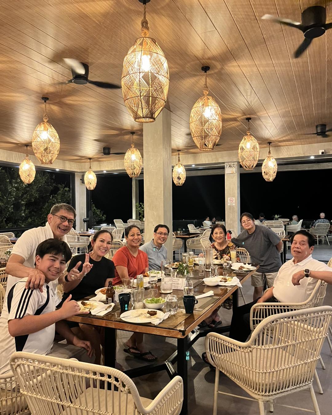 Large dive group at Casa Escondida
